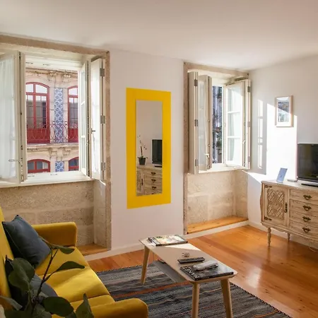 Apartment Olival 54 *